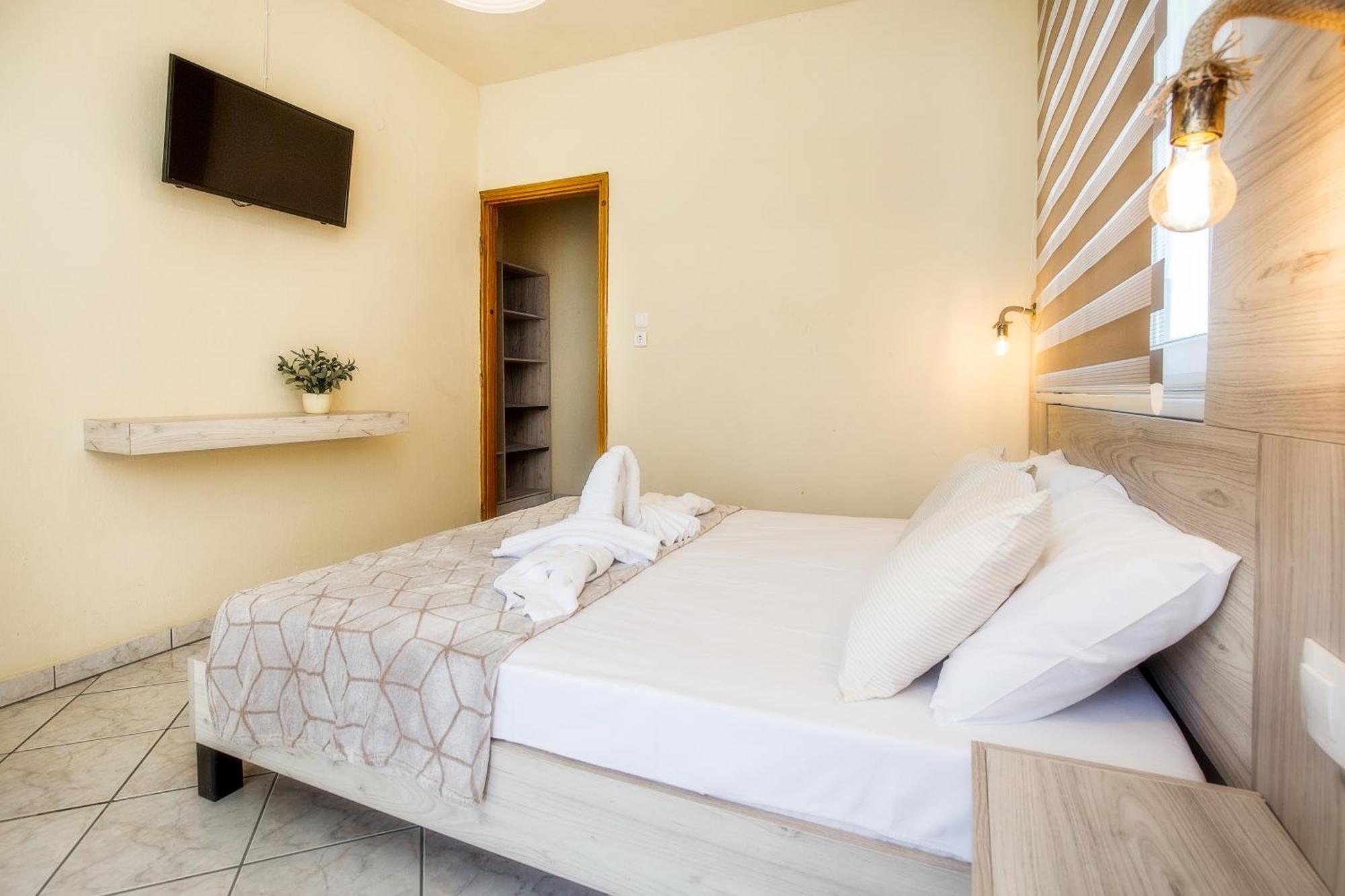 Ianos Apartments Потос Екстериор снимка