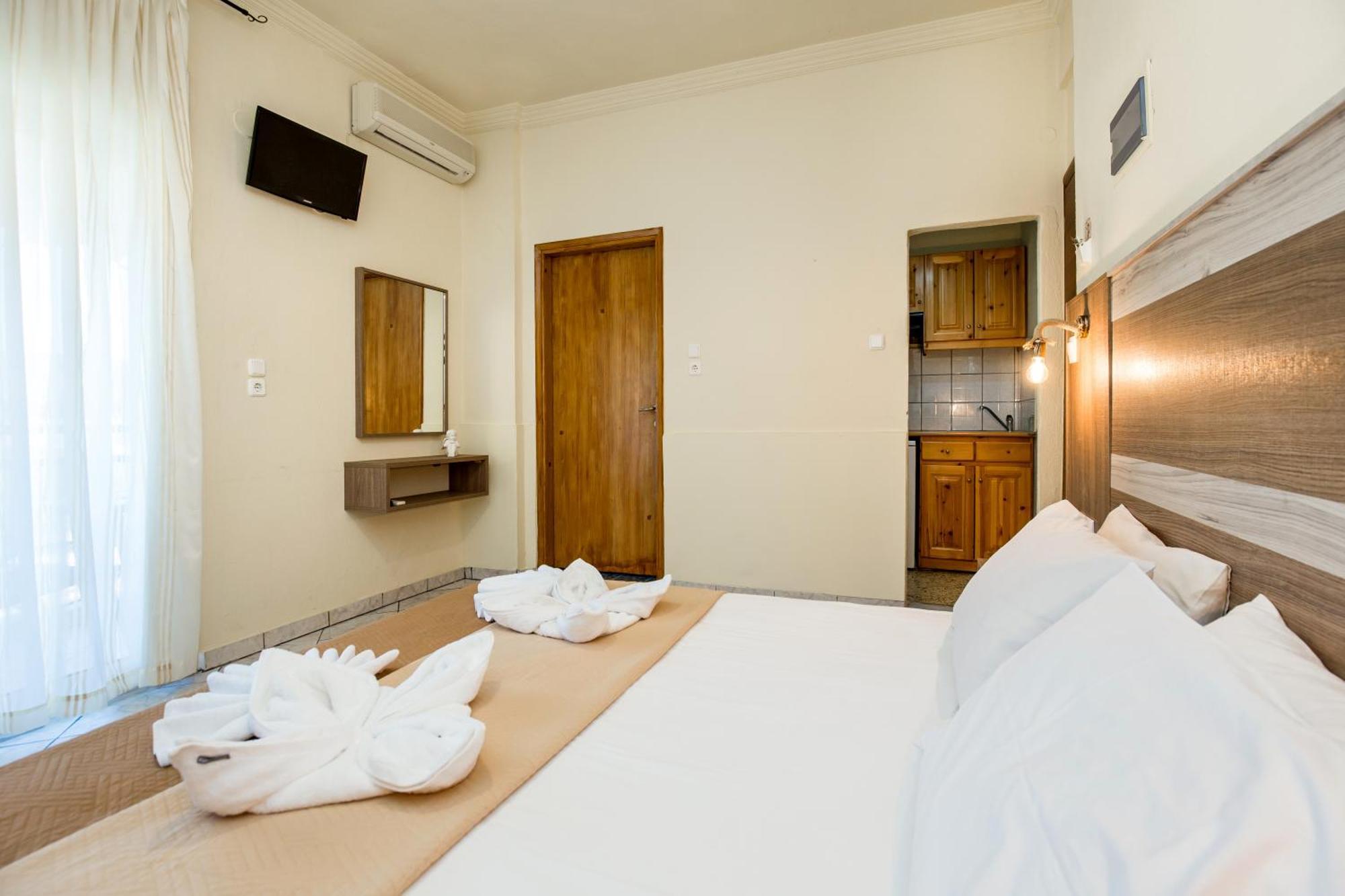 Ianos Apartments Потос Екстериор снимка